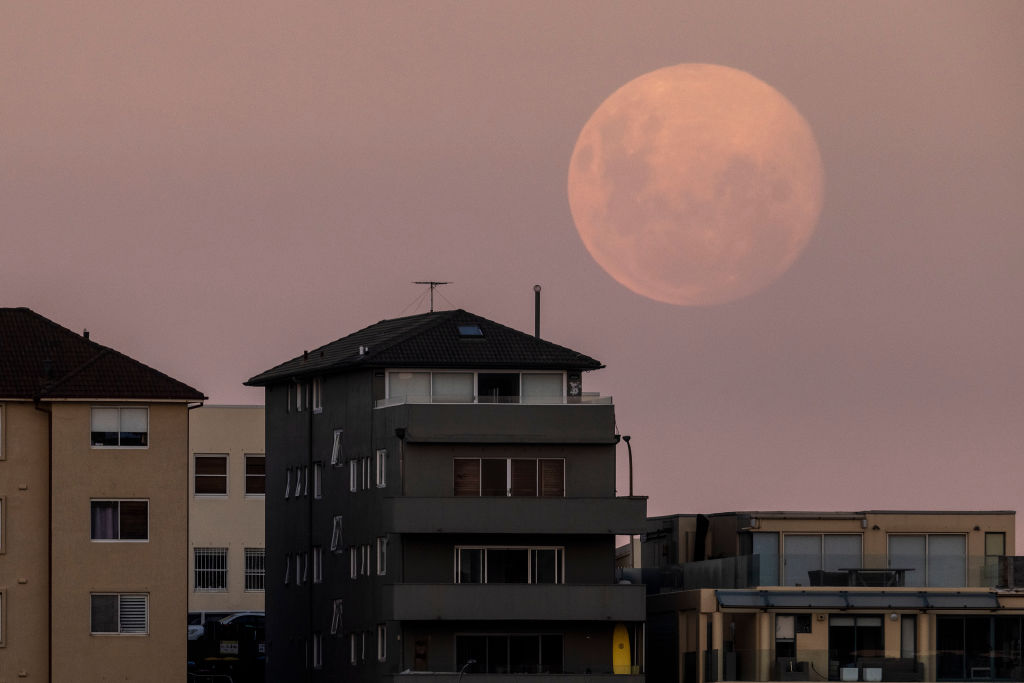 ¡Es hoy! Todo lo que tienes que saber sobre la Luna Rosa del 16 de abril